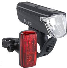 LED VOORLICHT SCHIJNWERPER B/R BL300 1 LED 30 LUX + VERTIKO 3 LED A.LICHT 15 LUX BATTERIJ StVZO